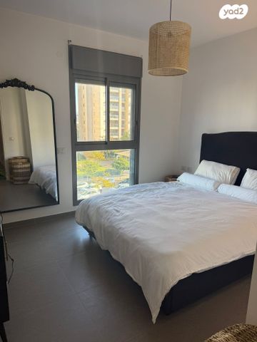 דירה, גדעון האוזנר 4, גליל ים (מתחם הכוכבים), הרצליה