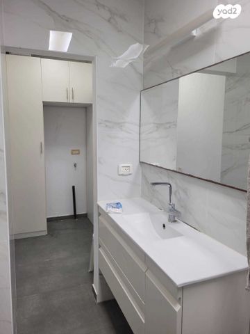 דו משפחתי, המושבה 2, שכונת האוצר, חדרה