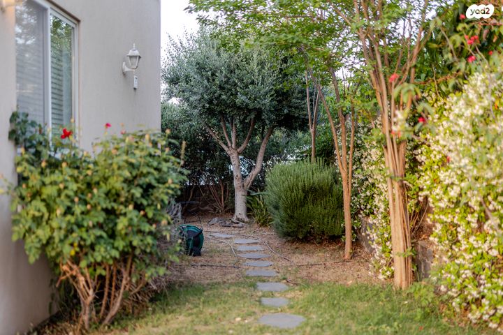 בית פרטי/ קוטג', דרך לבנה 1, הגושרים, הגושרים