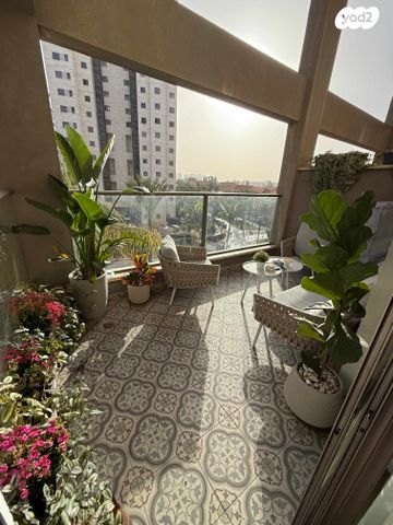 דירה, שדרות האלונים 3, פארק המושבה, באר יעקב