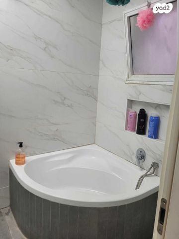 דו משפחתי, המושבה 2, שכונת האוצר, חדרה