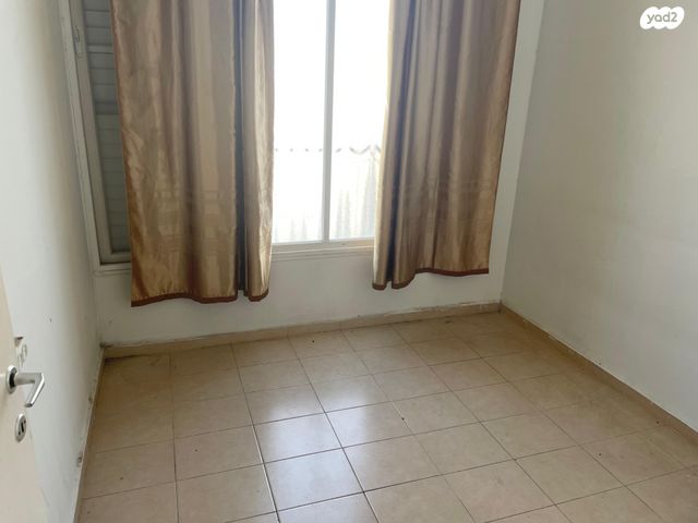 דירה, הרב קפאח 17, גרין ועם, חולון