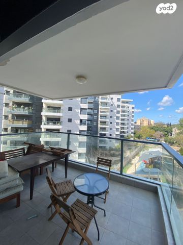 דירה, רמה 2, נווה שרת, תל אביב יפו