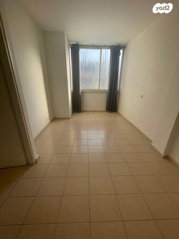 דירה, הרב קפאח 17, גרין ועם, חולון