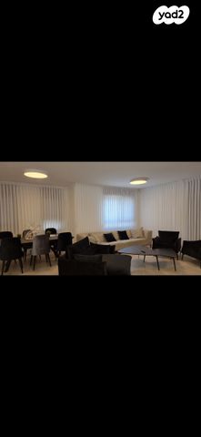 גג/ פנטהאוז, שדרות אבני החושן 42, כרמי גת, קרית גת