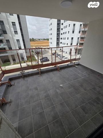 הרב מרדכי אליהו 21