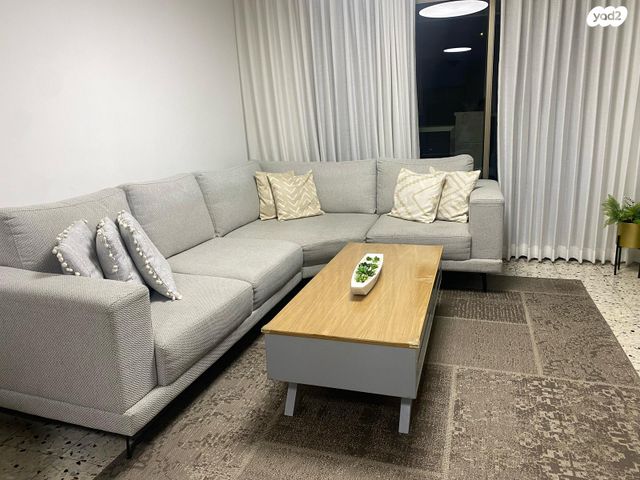 ישראל גלילי 12