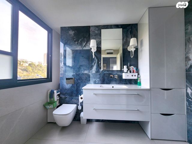 דירה, שושנת הכרמל 40, כרמל מערבי, חיפה