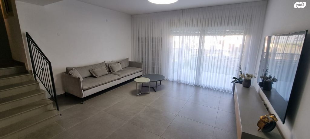 דו משפחתי, עפרוני 12, גבעת אלונים, קרית אתא