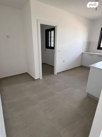 דירה, אוריהו הנביא 6, פסגות אפק, ראש העין