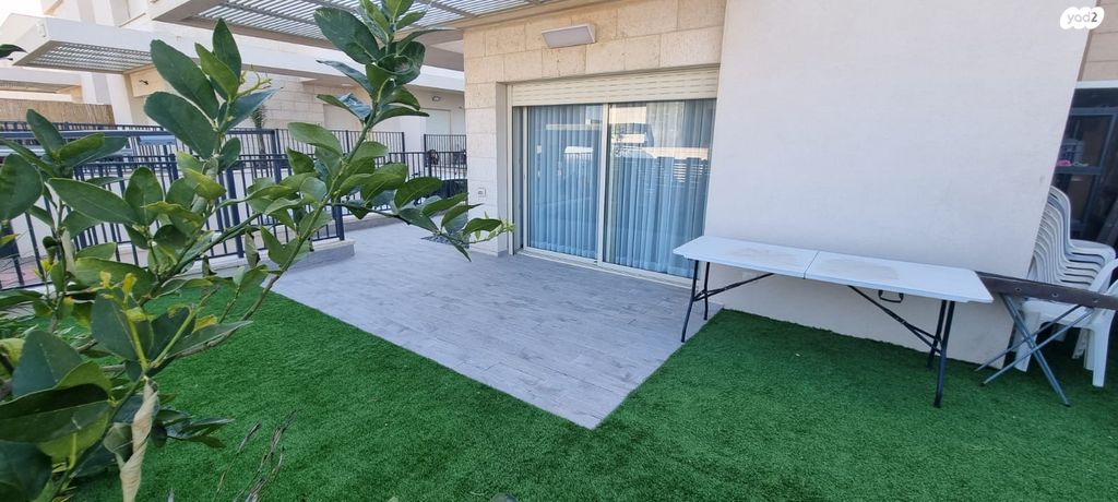 דו משפחתי, עפרוני 12, גבעת אלונים, קרית אתא