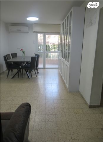 דירה, מעגלות הרב פרדס 37, נווה יעקב, ירושלים