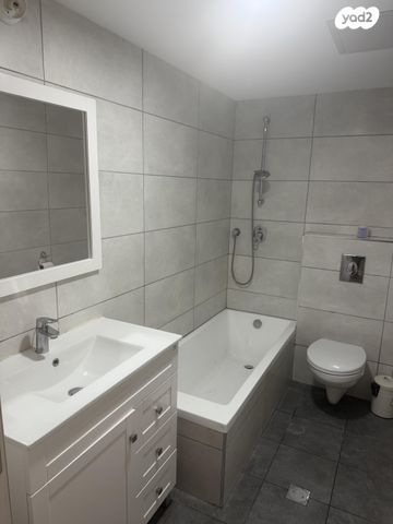 דירה, עין שמש 11, גבעת סביון, גני תקווה