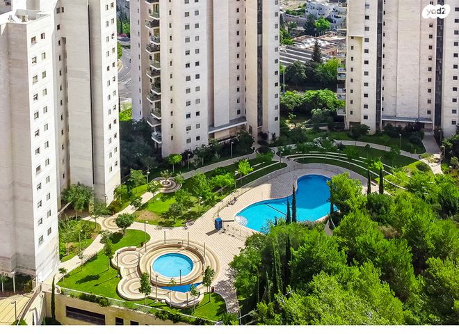 יגאל אלון 35