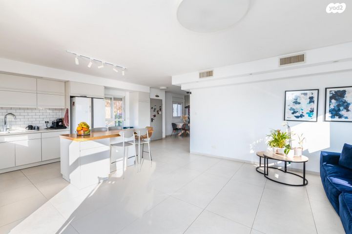 גג/ פנטהאוז, תרמ"ב 10, מול היקב, זכרון יעקב