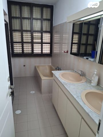 דירה, שדרות בנימין 42, מרכז העיר דרום, נתניה