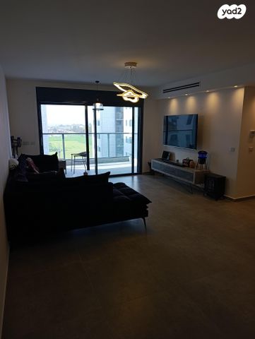 הרב מרדכי אליהו 23