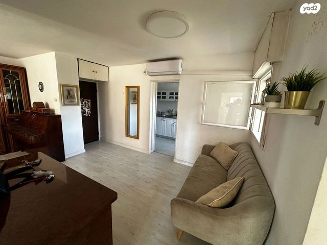 אברהם שטרן 43