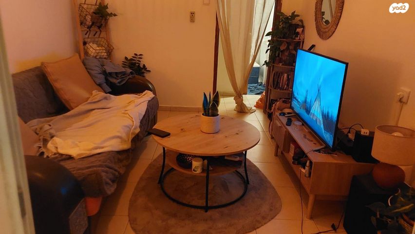 לוין אפשטיין 52