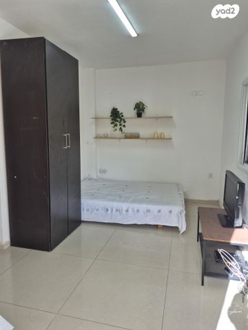 ארלוזורוב 15