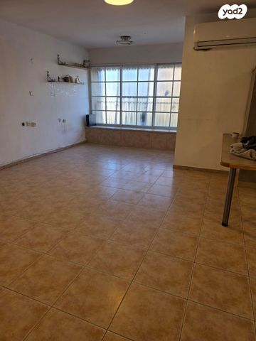 ציון בהלול 18