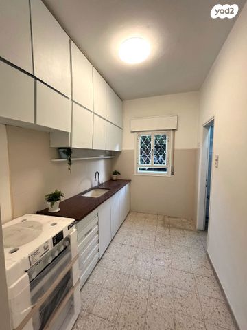 דירה, שדרות ג'יימס דה רוטשילד 12, קרית אליעזר, חיפה