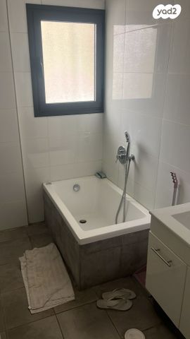 דירה, הנביאים 13, הנביאים, בת ים