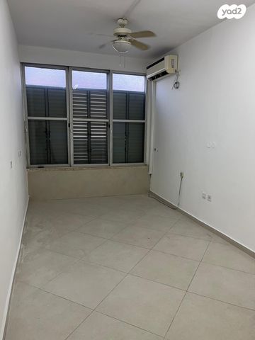 דירה, סנהדרין 18, הרקפות, ראש העין