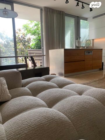 כ"ג יורדי הסירה 17