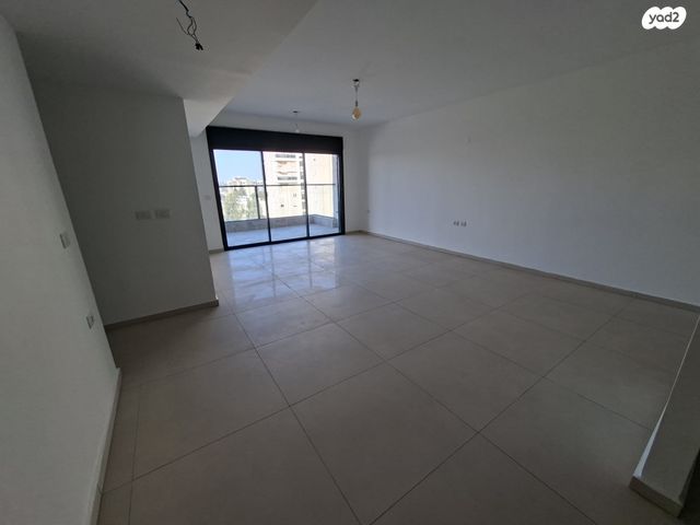 דירה, צבי ישי 24, ליבת העיר, יהוד מונוסון