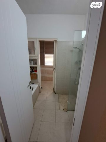 דירה, פתח תקווה 41, רמת אפרים, נתניה