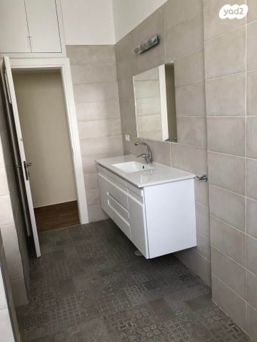 דירה, אלכסנדר 6, שכונת יהלום, מרכז העיר ב, רמת גן