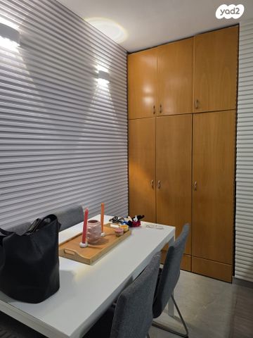 יחידת דיור, המלך ג'ורג' 33, לב תל אביב, לב העיר צפון, תל אביב יפו