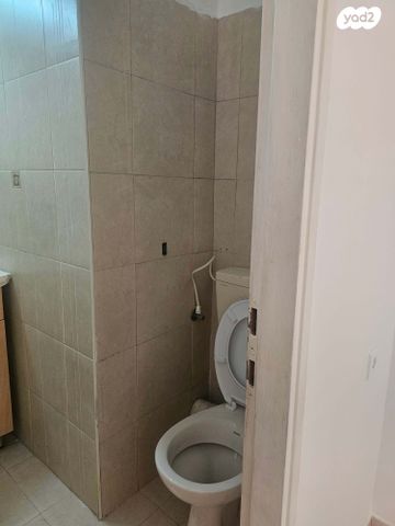 יחידת דיור, הרצל 140, ג' / מרכז מזרח העיר, רחובות