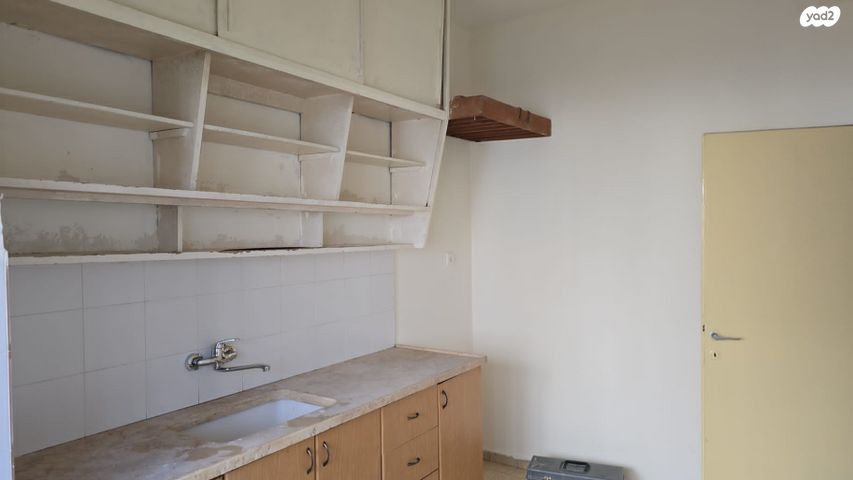 דירה, יהושע בן נון 24, המושבה היוונית, ירושלים