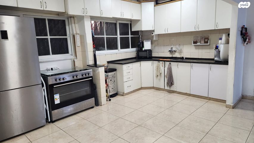 דירת גן, שדרות יגאל אלון 502, גיורא יוספטל, דימונה