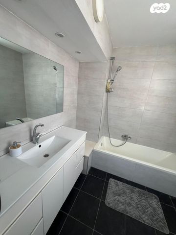 דירה, טרומן 26, נגבה, רמת גן