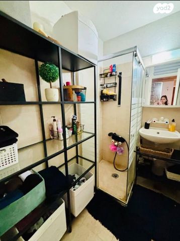 דירה, ז'בוטינסקי 36, שז"ר / דקר, טירת כרמל