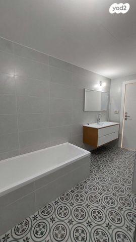 דירה, האמוראים 12, נווה אביבים, תל אביב יפו