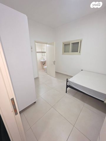 שדרות רוברט סולד 14