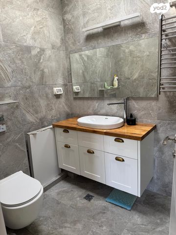 טשרניחובסקי 4