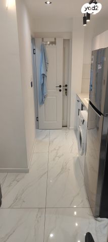 דרך יד לבנים 182