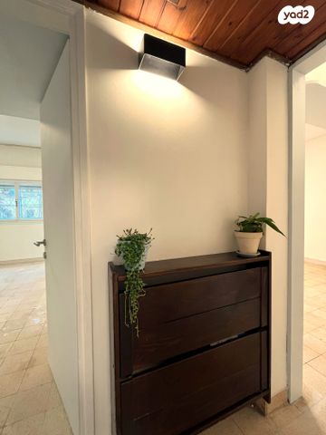 דירה, שדרות ג'יימס דה רוטשילד 12, קרית אליעזר, חיפה