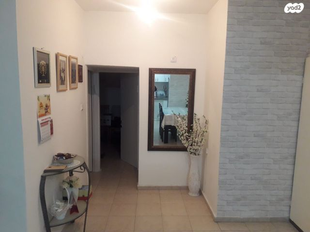 דירה, הרב זכריה מדאר 2, היובל, שרונה, רחובות