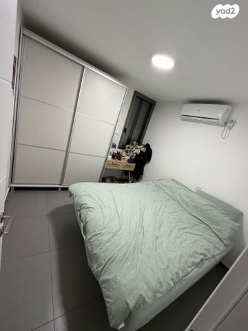 דירת גן, אילת 80, ג'סי כהן, חולון