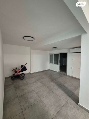 דירה, רות 1, גבעת ציון, אשקלון