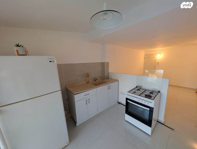 יחידת דיור, החלוץ 8, נווה התות, פרדס חנה כרכור