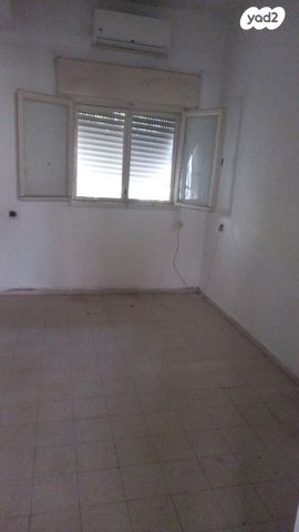 דירה, העלייה השנייה 4, רח' הנשיא צפון, חדרה