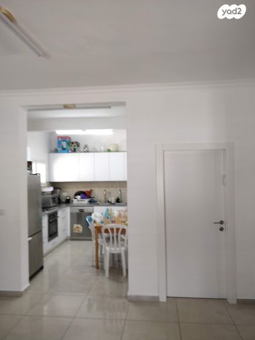 בית פרטי/ קוטג', חיים ארלוזורוב 16, נאות גנים, נתניה