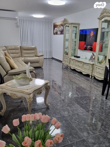 דירה, ז'בוטינסקי 10, ההסתדרות, אור יהודה